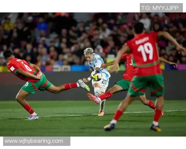 奥蓬达：我身处世界最大俱乐部之一，经历困难后为处子球高兴